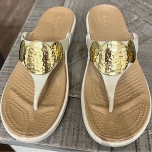 CROCS Sanrah White Sandals with Gold Accents size 9
